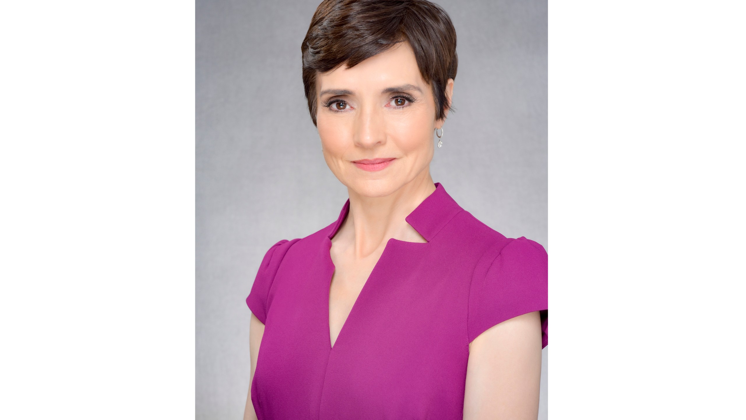 This image provided by CBS News shows reporter Catherine Herridge. In a case with potentially far-reaching press freedom implications, a federal judge in Washington is weighing whether to hold in contempt Herridge, a veteran journalist who has refused to identify her sources for stories about a Chinese American scientist who was investigated by the FBI but never charged. The judge previously ordered the former Fox News reporter to be interviewed under oath about her sources for a series of stories about Yanping Chen. (John Paul Filo/CBS News via AP)