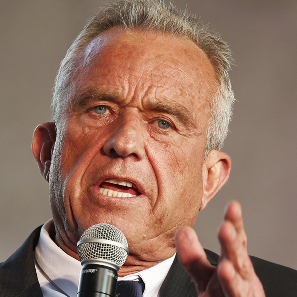 RFK Jr. speaks in front of supporters.