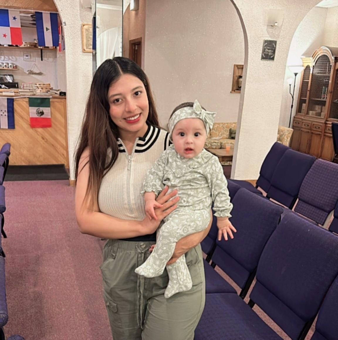 A photo of Leticia Alvarez and her child, Sophie.
