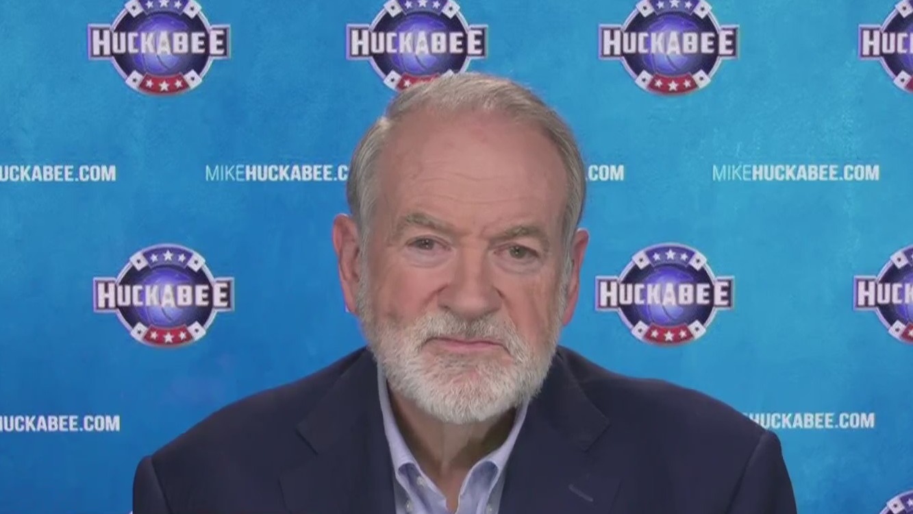 Former Arkansas Gov. Mike Huckabee joins Leland Vittert