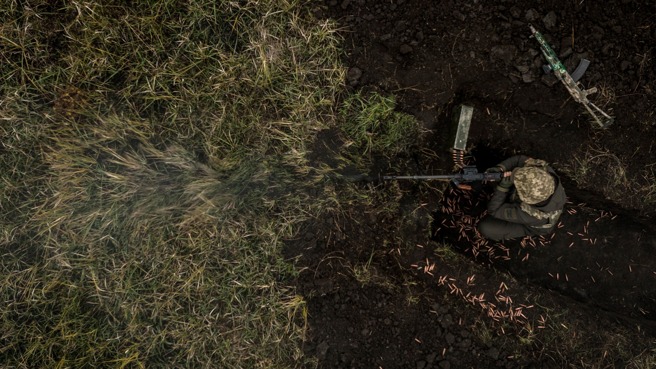 In this photo provided by Ukraine's 24th Mechanised Brigade press service, a serviceman of the 24th Mechanised Brigade improves his tactical skills at the training field in Donetsk region, Ukraine, Friday, Nov. 29, 2024. (Oleg Petrasiuk/Ukrainian 24th Mechanised Brigade via AP)