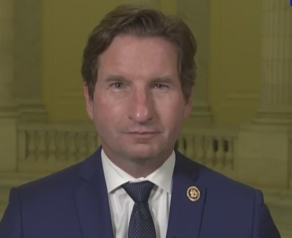 Dean Phillips speaks with NewsNation's Leland Vittert