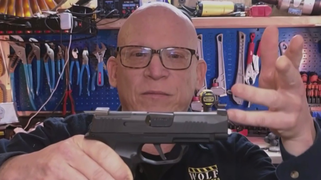 Steve Wolf, a firearms expert, join "Banfield" to discuss the weapon used in the UnitedHealthcare shooting