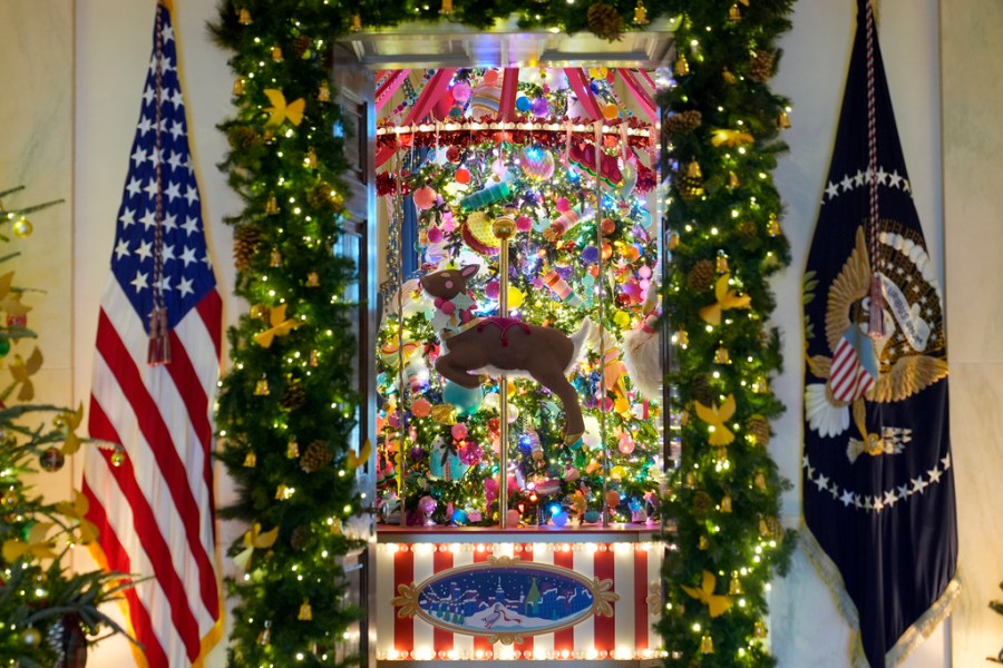 White House Christmas Decorations 2024