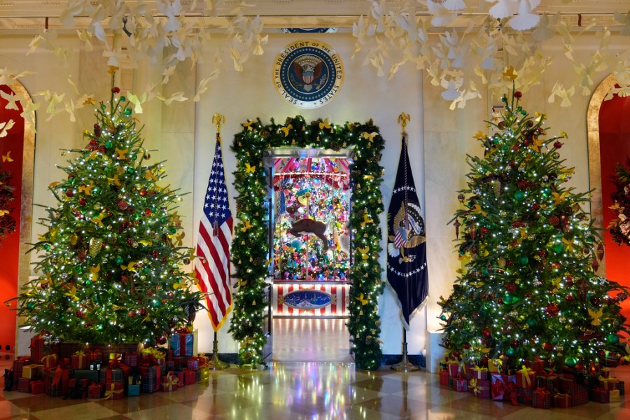 White House Christmas Decorations 2024