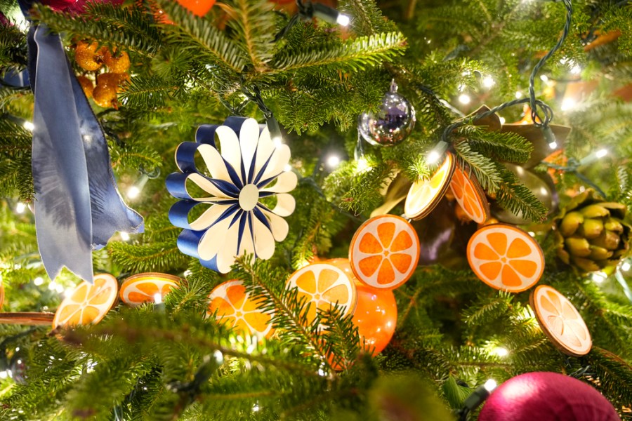 White House Christmas Decorations 2024