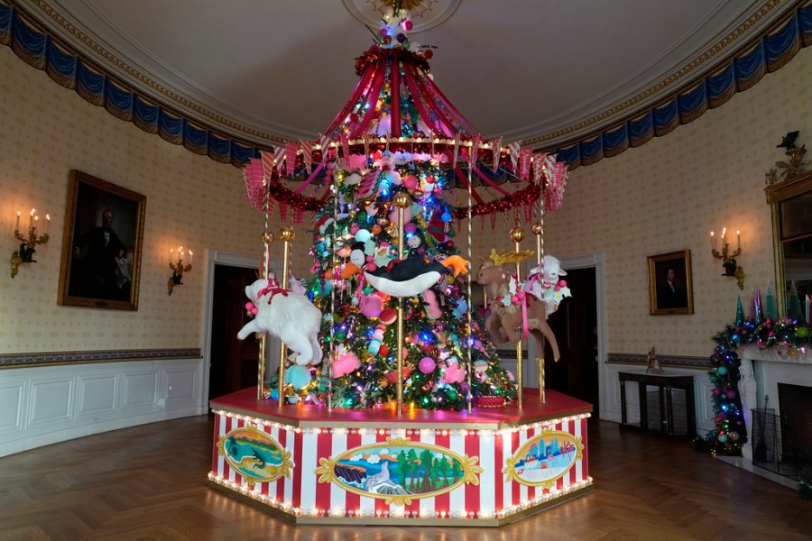 White House Christmas Decorations 2024